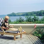 Hotel Seeschloss Am Kellersee 2*