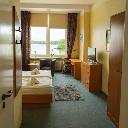 Hotel Seeschloss Am Kellersee Szálloda Eutin